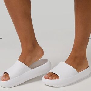 32 Degrees Women’s Cushion Slide Sandals